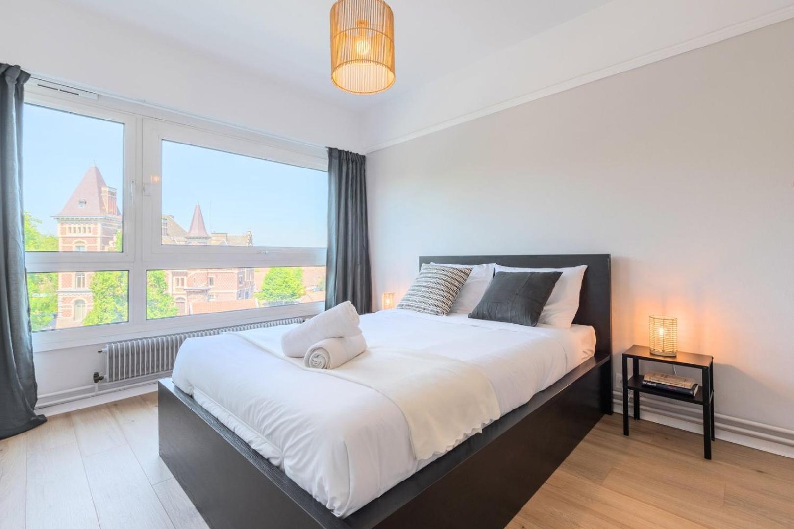 Spacious 3 Bedroom Apartment & Private Parking! Lambersart Exterior photo