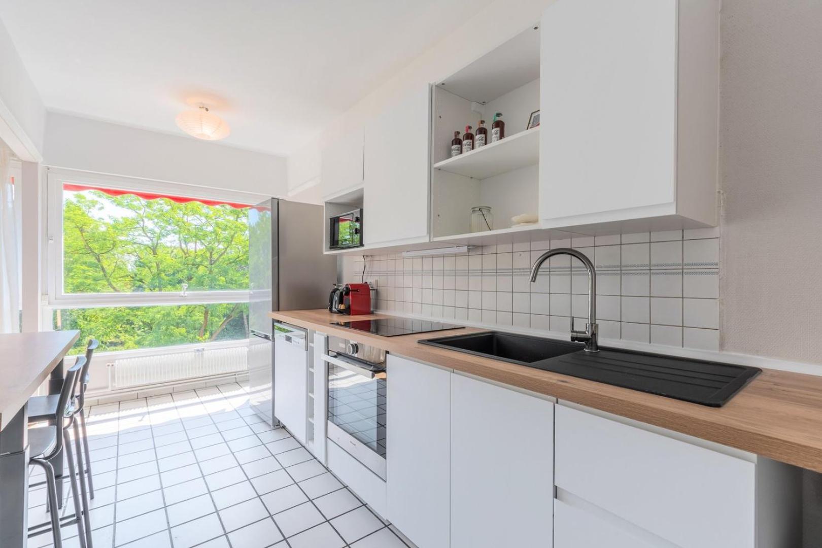 Spacious 3 Bedroom Apartment & Private Parking! Lambersart Exterior photo